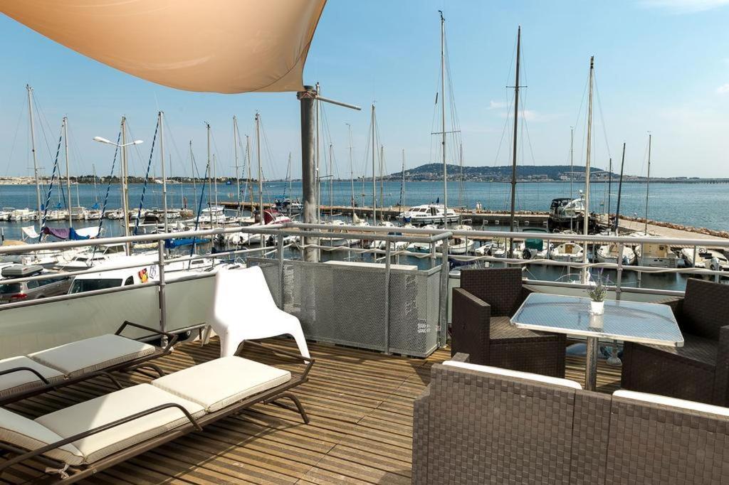 A La Voile Blanche Hotel บูซิเกส์ ภายนอก รูปภาพ