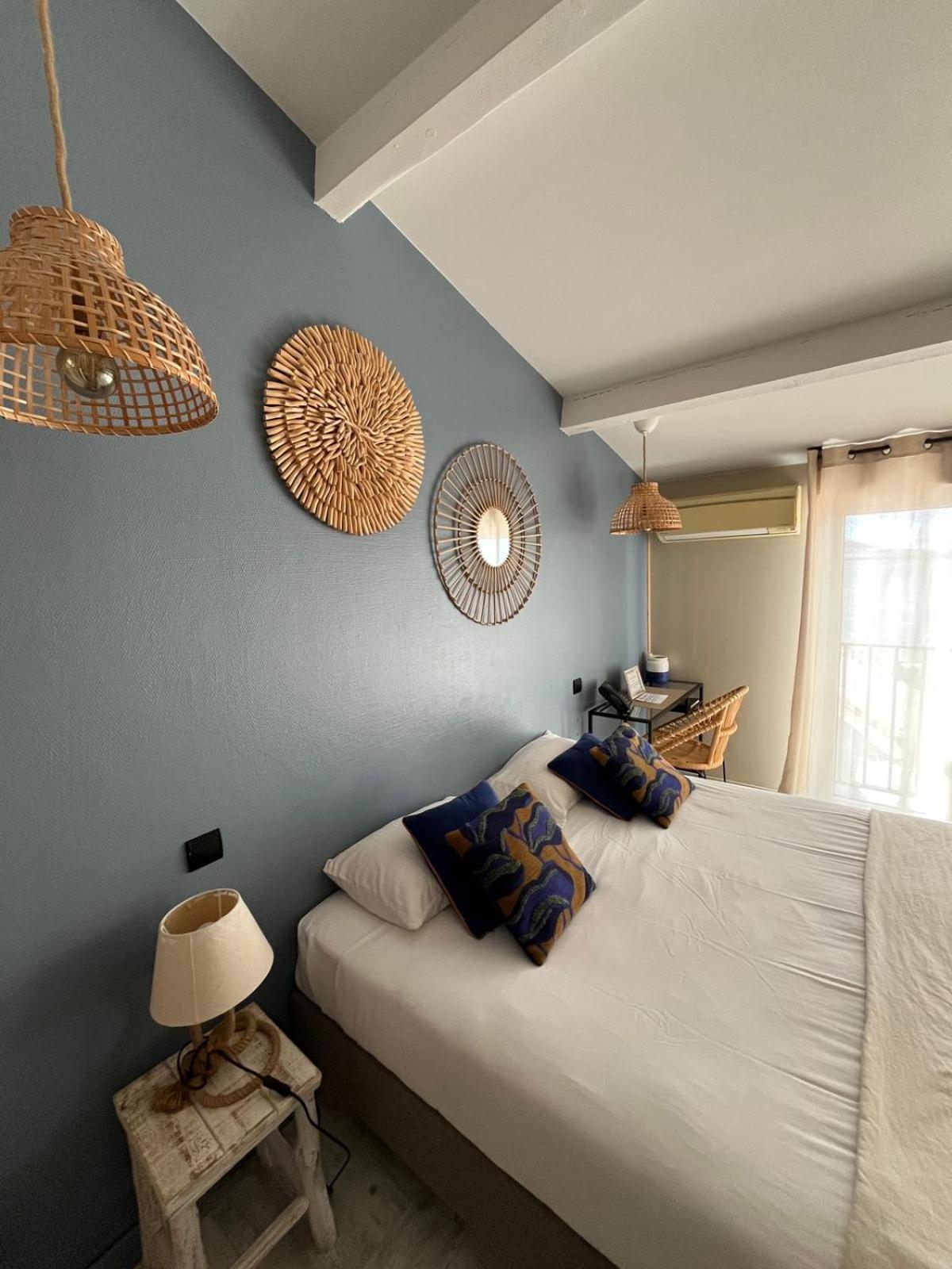A La Voile Blanche Hotel บูซิเกส์ ภายนอก รูปภาพ