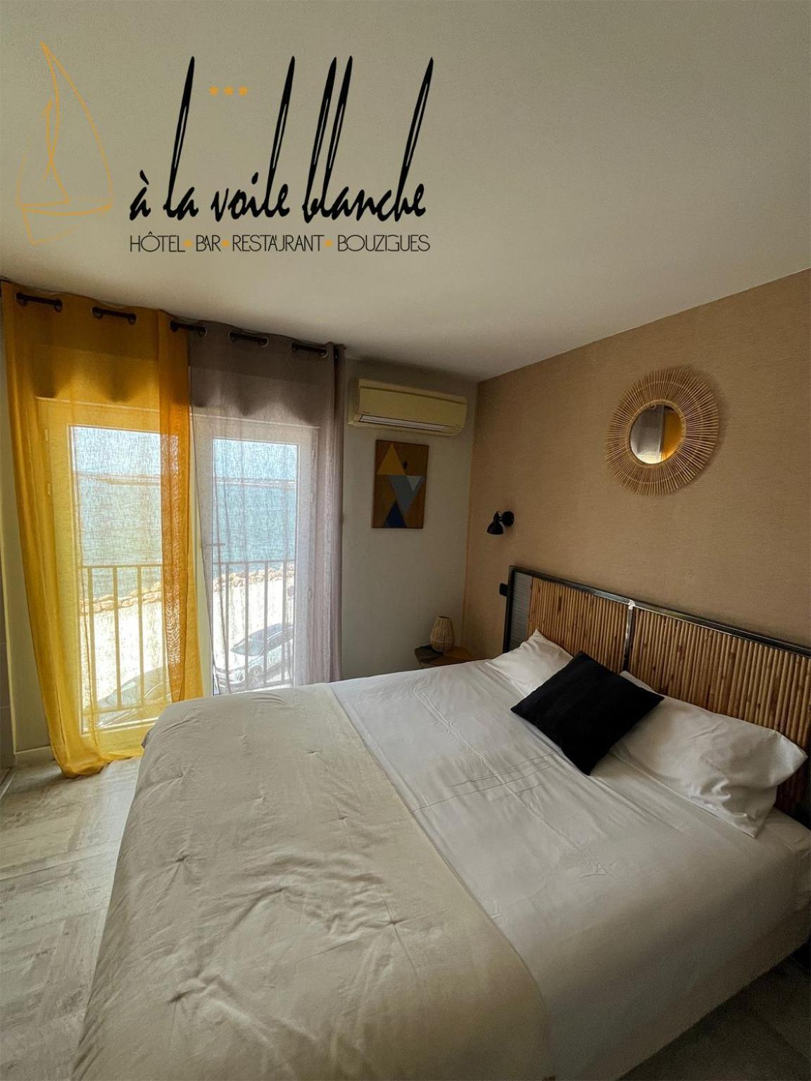 A La Voile Blanche Hotel บูซิเกส์ ภายนอก รูปภาพ