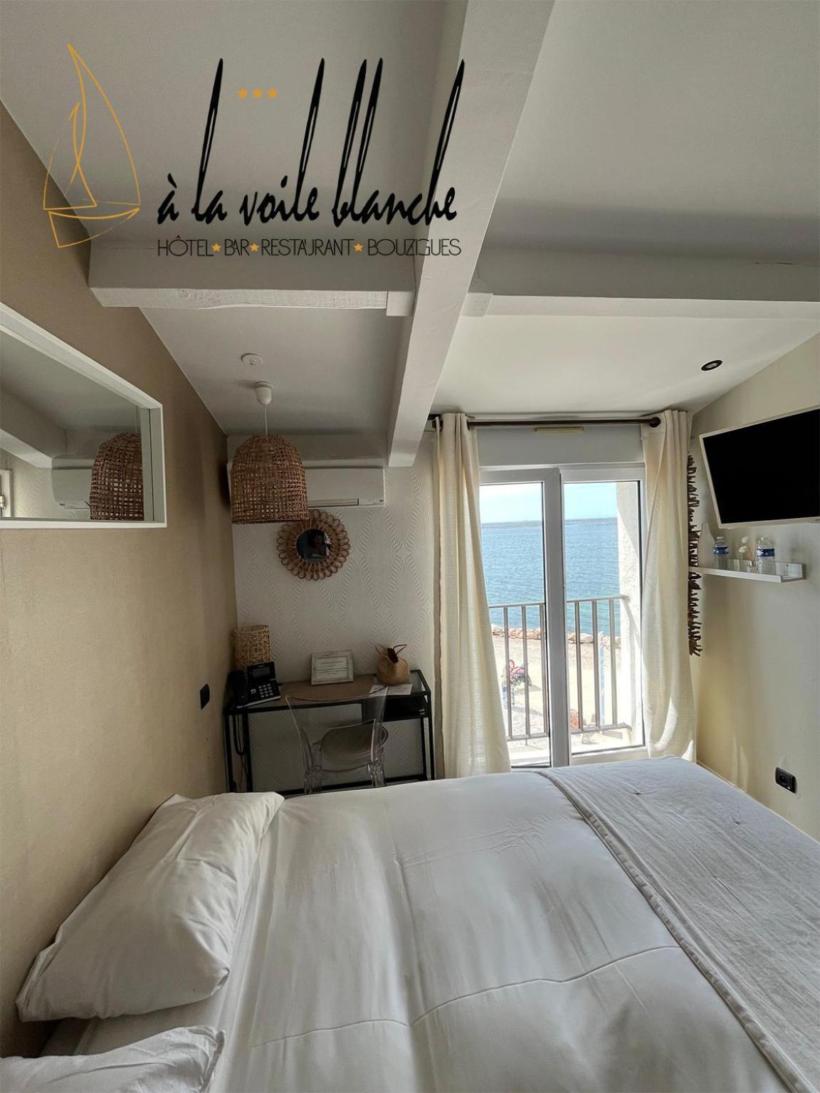 A La Voile Blanche Hotel บูซิเกส์ ภายนอก รูปภาพ