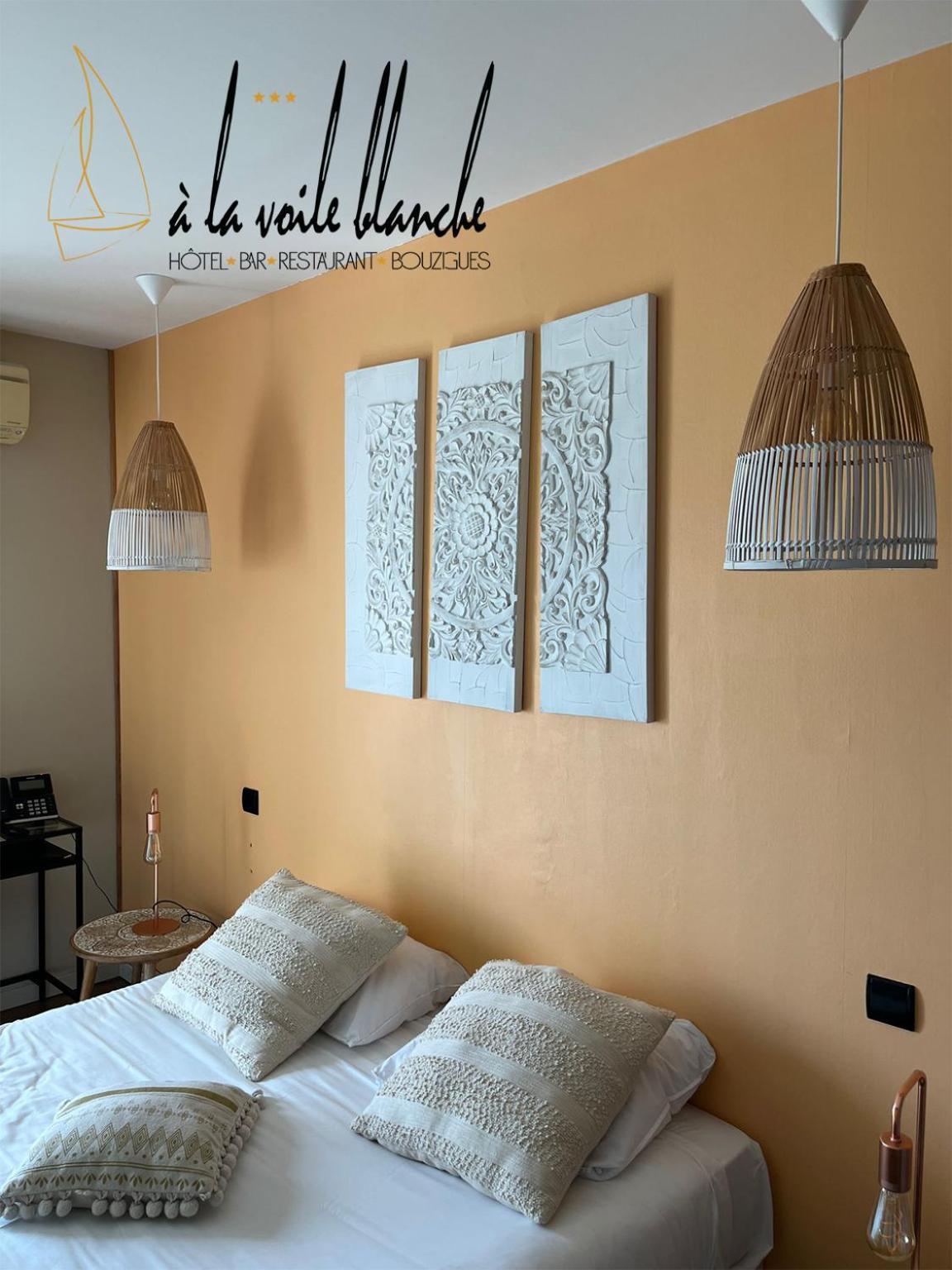 A La Voile Blanche Hotel บูซิเกส์ ภายนอก รูปภาพ