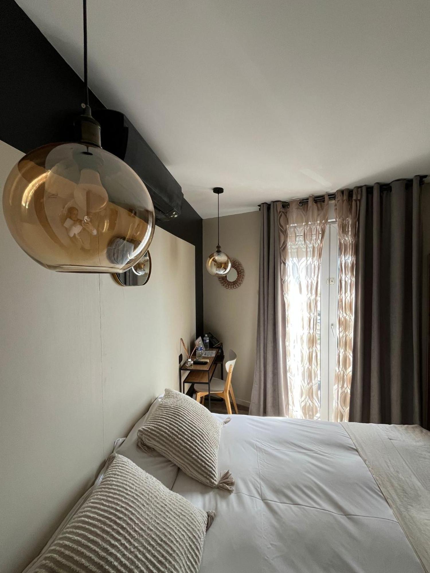 A La Voile Blanche Hotel บูซิเกส์ ภายนอก รูปภาพ
